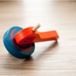 Toupie en Bois Avec Fil 3