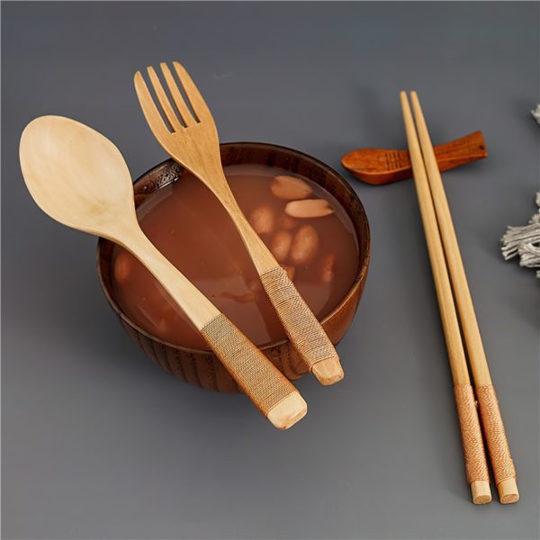 Kit de Couverts Avec Baguettes en Bois Clair 2