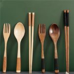 Kit de Couverts Avec Baguettes en Bois Clair 5