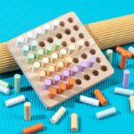 Planche de préhension en bois colorée 8