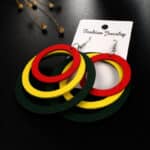 Boucles d’oreilles bois en forme de cercles superposés 6