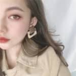 Boucles d’oreilles carrées en résine et bois 5