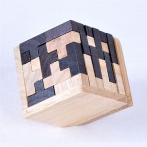 Puzzle 3D en bois en forme de cube