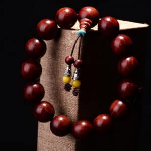 Bracelet bouddhiste en bois de santal rouge naturel