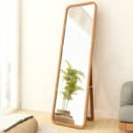 Grand Miroir en Bois Rectangulaire sur Pied à Design Nordique 3