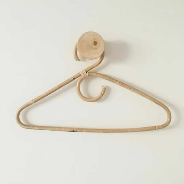 Cintre en Bois Pratique et Robuste 2